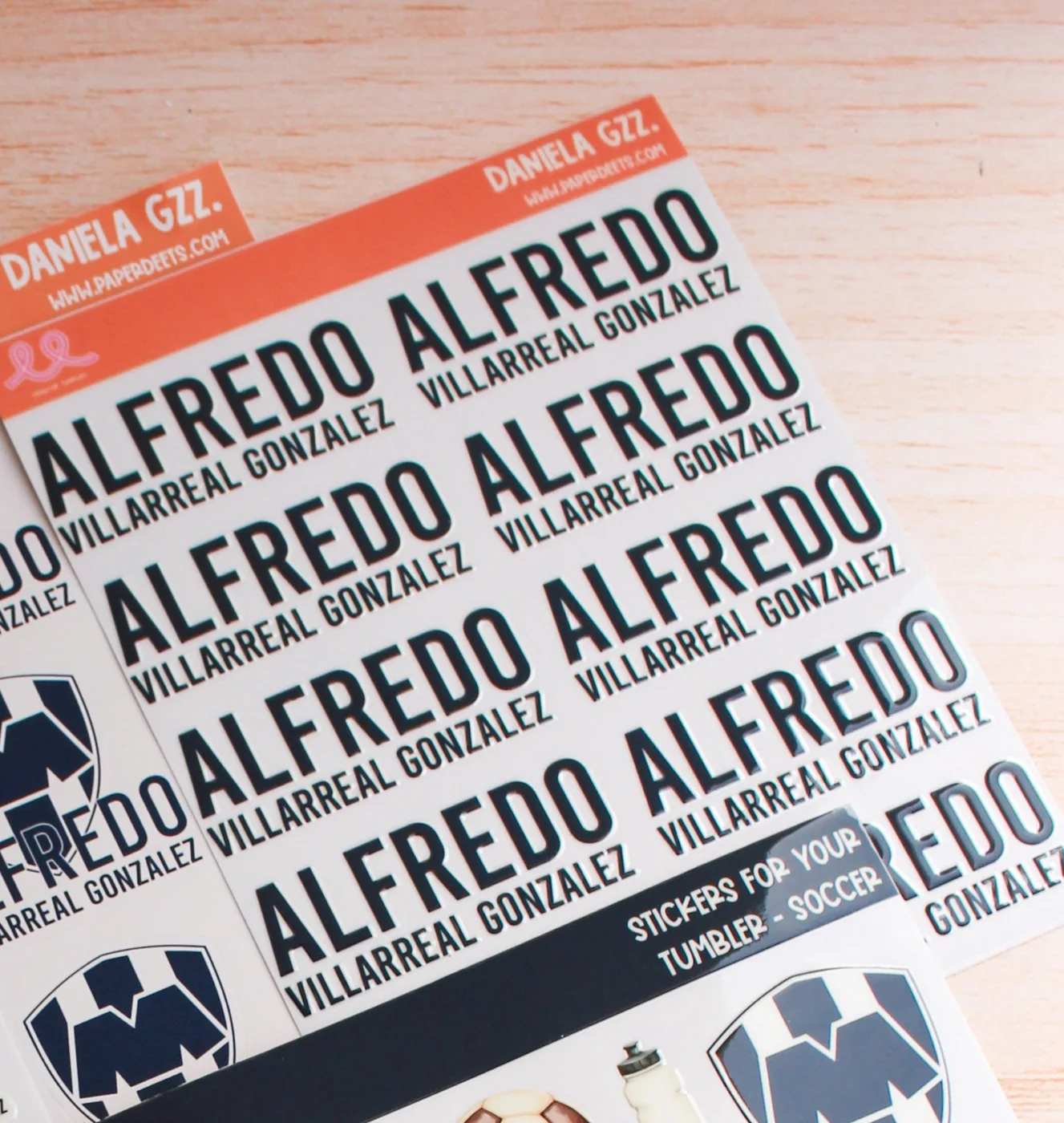 Stickers para Termos y Tuppers Tipografía 3